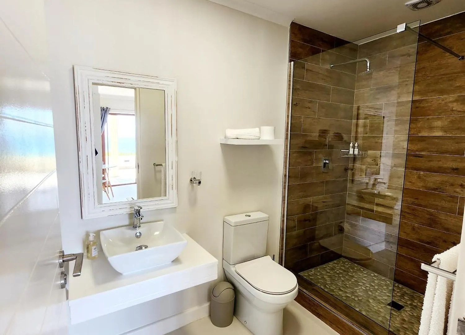 The Tides Bed and Breakfast Simonʼs Town 0*,