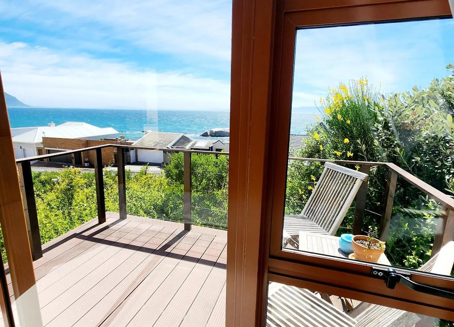 The Tides Bed and Breakfast Simonʼs Town 0*,  Νότια Αφρική